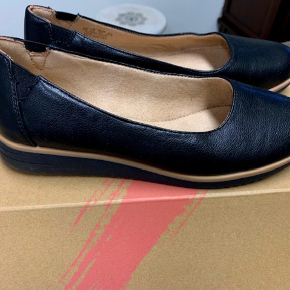 NATURALIZER SOUL BALLET FLAT EUC SIZE 7 WIDE